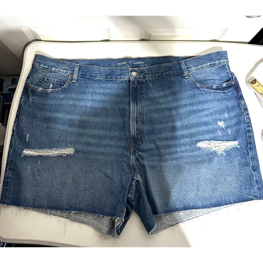 Old Navy Women's High Rise Slouchy Straight distressed shorts plus size 28 NWOT